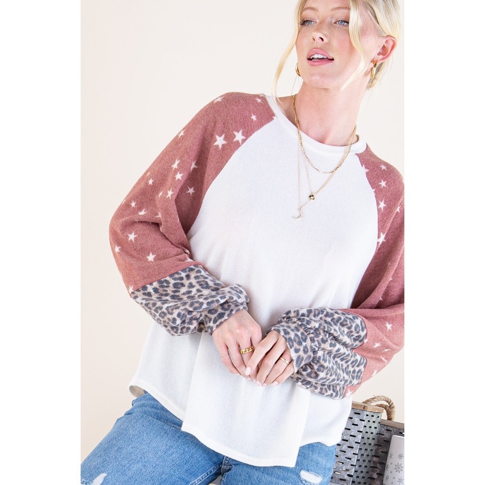🆕 Star & Leopard Print Sleeves Top